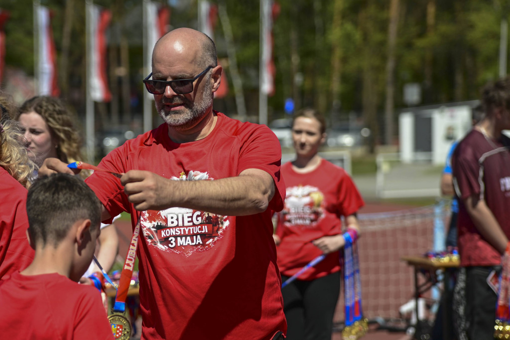Prawie 800 uczestników na starcie biegu