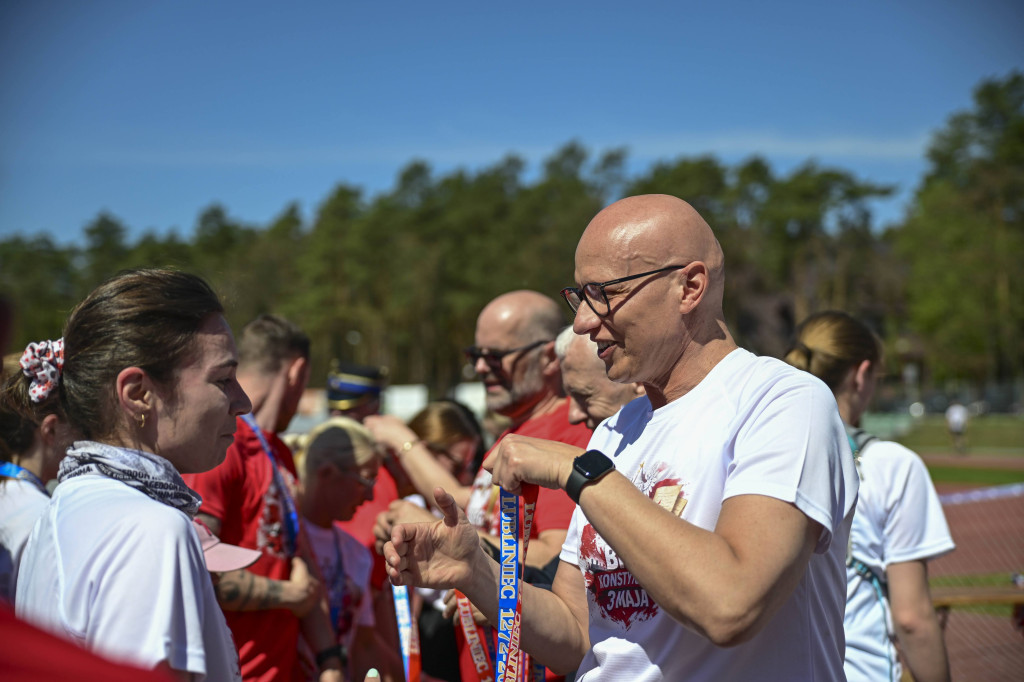 Prawie 800 uczestników na starcie biegu