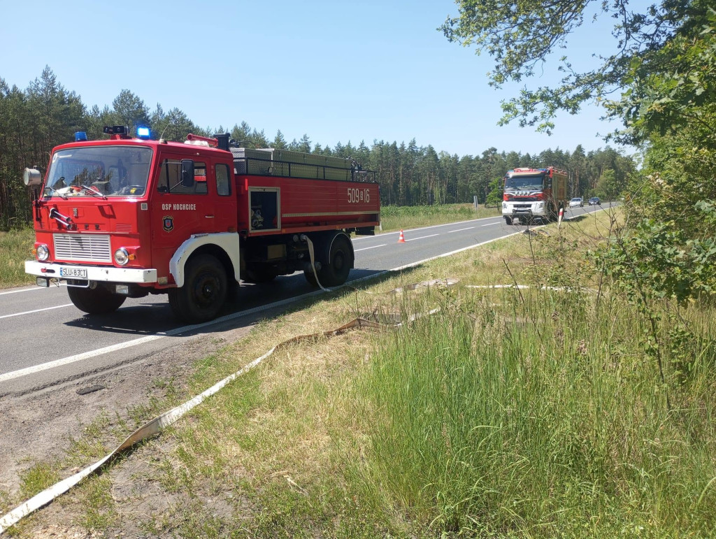 Lubliniec. Groźny pożar, zaczęło się od pociągu?