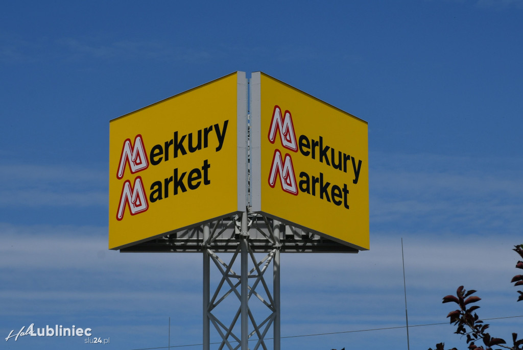 Po sąsiedzku. Budowa marketu trwa, są oferty pracy