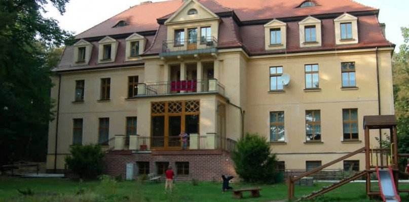 Rada Powiatu w Lublińcu zdecydowała o sprzedaży nieruchomości gminie Ciasna za 1 mln zł. Fot. UG Ciasna