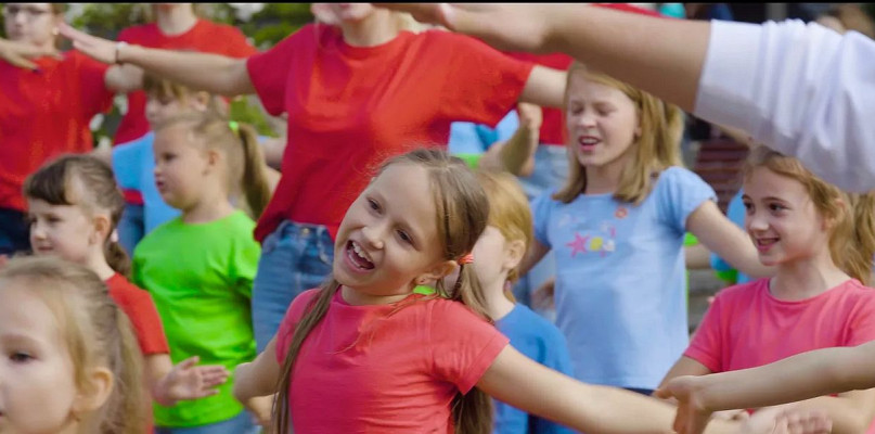 Lubliniec na taledysku z okazji 750-lecia miasta. Fot. YouTube