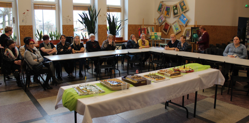 Zgłoszone do konkursu wypieki oceniano m.in. pod względem estetyki i smaku. Fot. MGOK