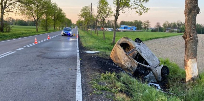 Wypadek na prostym odcinku drogi pomiędzy Pawonkowem a Gwoździanami. Fot. Archiwum policji