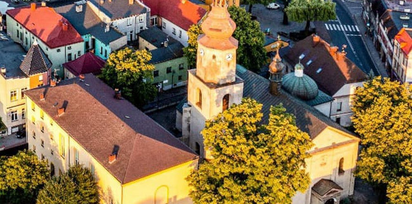 W Lublińcu wyłączono m.in. iluminację kościołów. Fot. FB. A. Jończyk-Drzymały