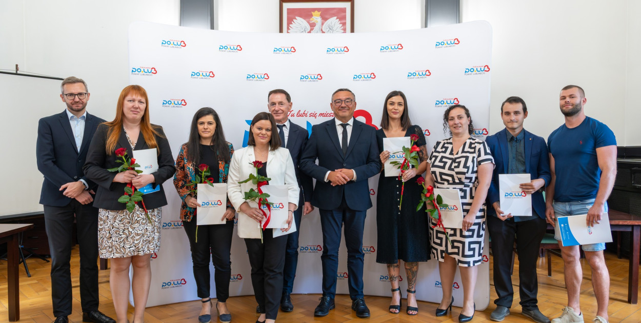 W środę 27 sierpnia w starostwie powiatowym w Lublińcu wręczono akty nadania stopnia awansu zawodowego nauczyciela mianowanego.