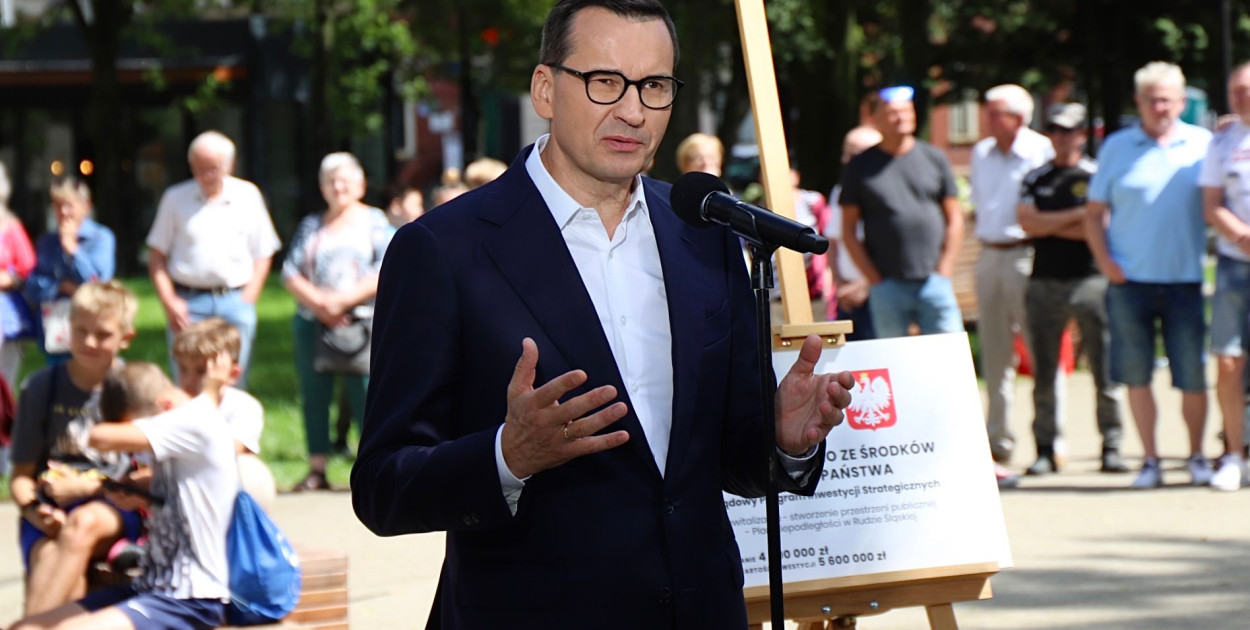 Premier Mateusz Morawiecki pojawił się w województwie śląskim, żeby promować przekazanie samorządom rządowych pieniędzy. Fot. Śląski Urząd Wojewódzki