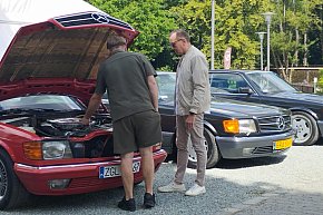 Zlot zabytkowych mercedesów. Baza w Zamku Lubliniec-631