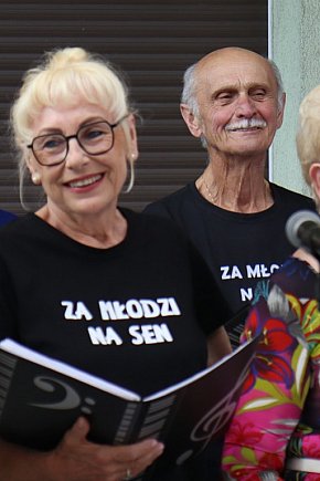 Artystyczne popołudnie i potańcówka na tarasie [FOTO]-643