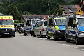 Nocna strzelanina w Starej Wsi - trzecia doba obławy za podejrzewanym o zabójstwo-10935