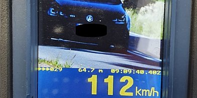 4 tysiące mandatu dla miłośnika szybkiej jazdy -11096