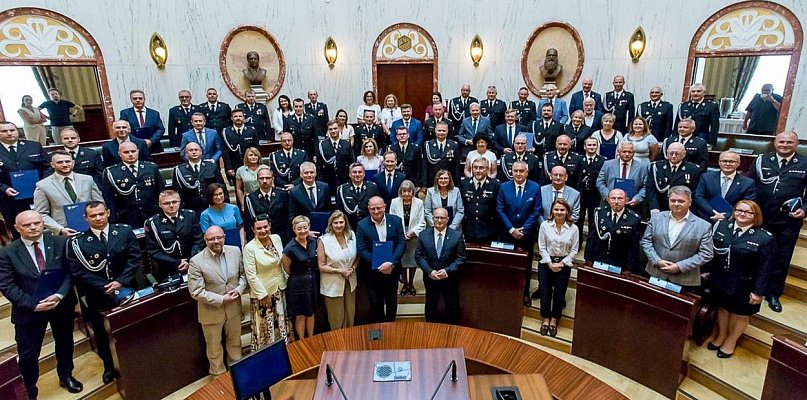 Powiat lubliniecki. Pieniądze na wozy dla naszych druhów - 11213