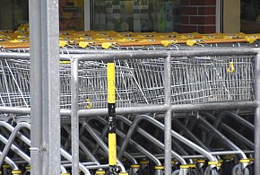 Czy 1 listopada zrobisz zakupy? Ten weekend zaskoczy wielu klientów-12084