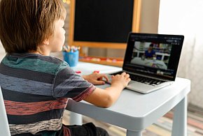 Popularni influencerzy mogą mieć kłopoty. Treści dla dzieci budzą kontrowersje-12169