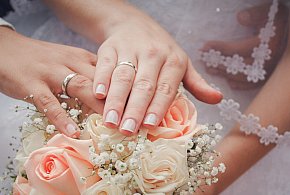 40 tys. zł za ślub i dziecko. PiS chce zachęcać do małżeństw i rodzicielstwa-12284