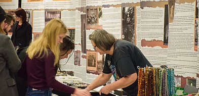 Kalcyt z Lubszy, goethyt z Bruśka, piryt z Lipia Śląskiego-12498