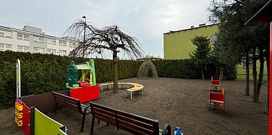 Lubliniec. Plac zabaw przy żłobku po liftingu-12592