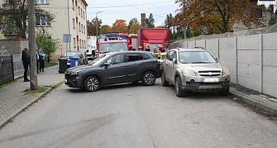 76-latek z Lublińca zasłabł za kierownicą i uderzył w słup-11952