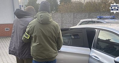 Lubliniec. Napadli 81-latkę, użyli gazu-12276