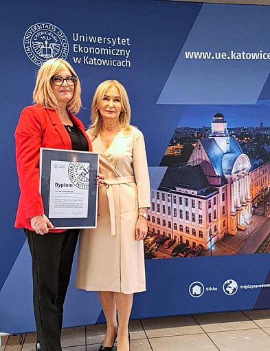 Lubliniec. Nasza szkoła z wyróżnieniem Uniwersytetu Ekonomicznego-11883