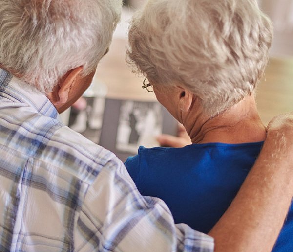Seniorzy mają powód do radości. Projekt „Godna emerytura” trafił do Sejmu-12095