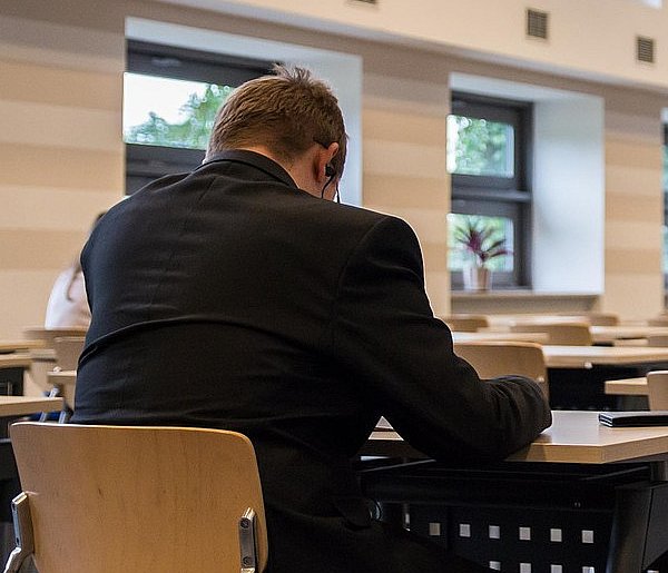 Zmiany w przepisach o wynagrodzeniach. Zapłacą za gotowość do pracy-12107