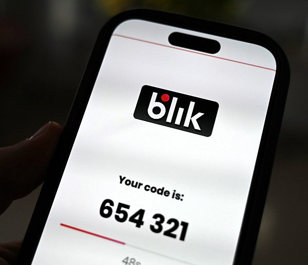 Codzienny przelew BLIK do znajomego? Skarbówka może to sprawdzać-12145