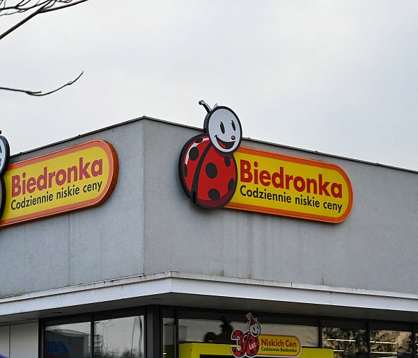 Biedronka publikuje ostrzeżenie. Sprawdź, czy masz ten towar w domu-12173