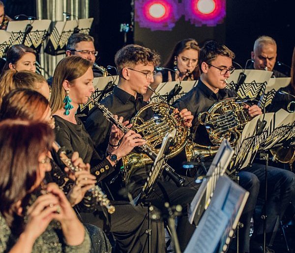 Repertuar Phila Collinsa na scenie w Lublińcu-12640