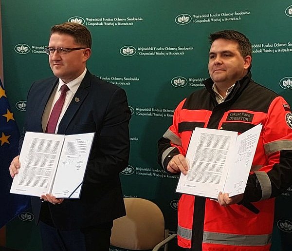 Wsparcie dla ratowników. Nowe umowy WFOŚiGW w Katowicach z pogotowiem