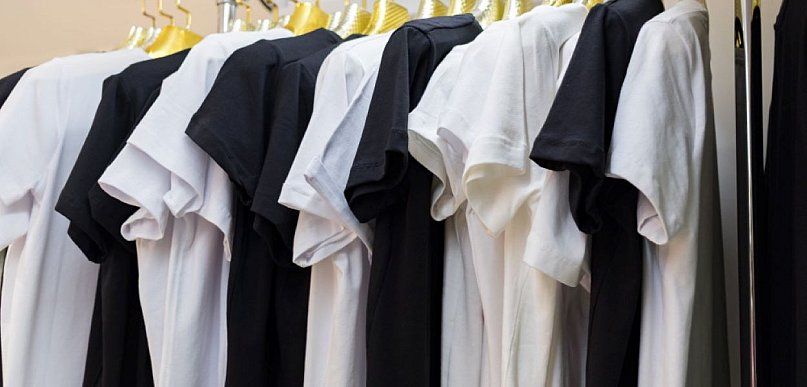 Koszulki z własnym nadrukiem dla pracowników restauracji – 7 powodów