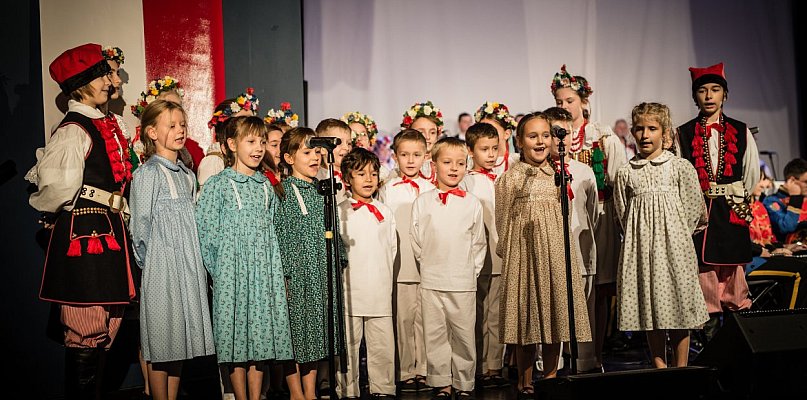 Lubliniec. Koncert patriotyczny zespołu Halka - 12122