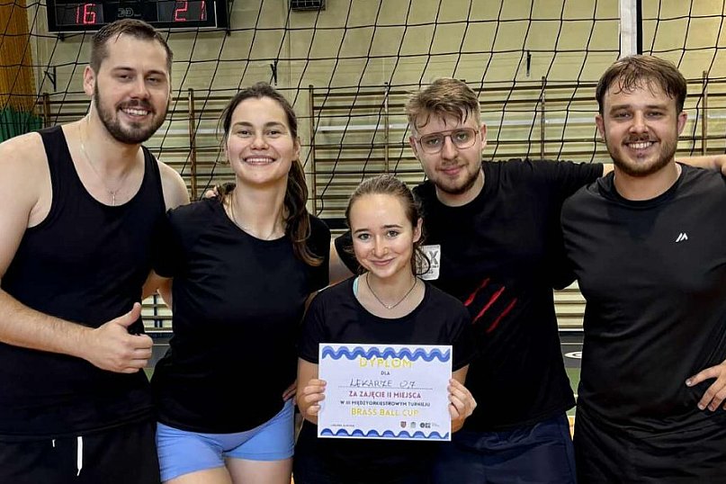 Orkiestry rywalizowały w… siatkówce