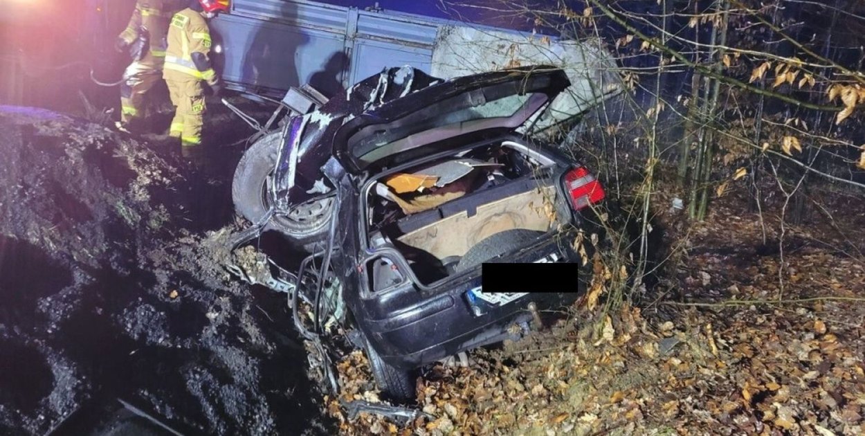 Trzech mężczyzn zginęło na miejscu. Wyrok dla sprawcy: 2 lata odsiadki